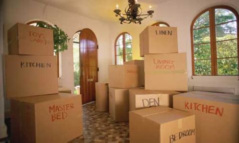 How To Move In With A Woman – Step-By-Step Instructions