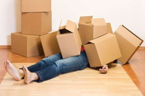 How to Assess Whether or Not to Move in with a Woman